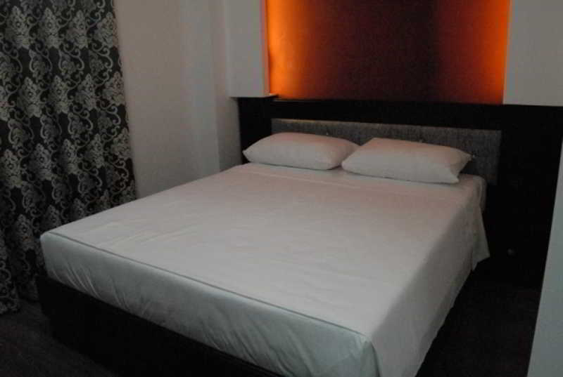 New Heaven Hotel Sarandë Eksteriør billede